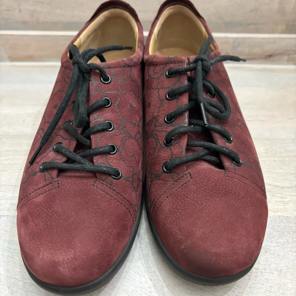 Hotter Dew lace-up shoes maroon print nubuck leather suade feeling sz‎ 8